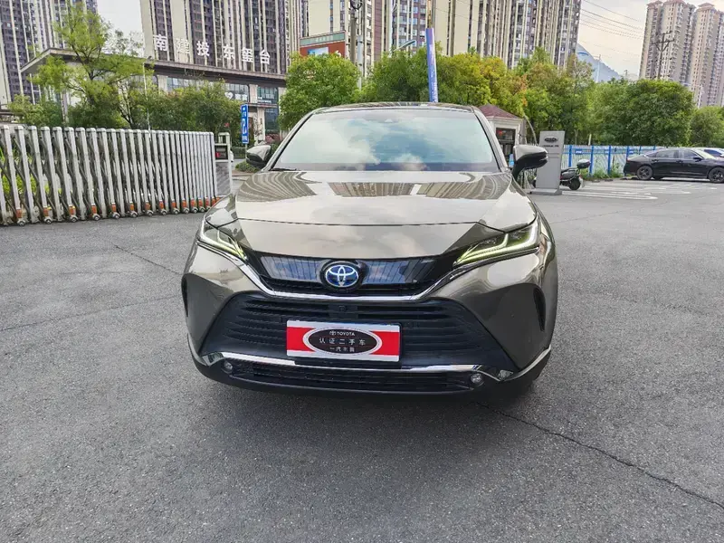 2022 Toyota Harrier с пробегом 36 000 км