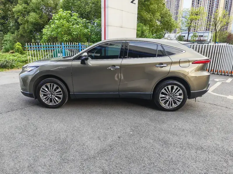 2022 Toyota Harrier с пробегом 36 000 км