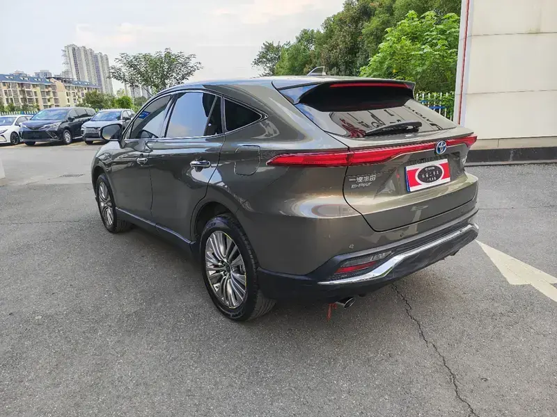 2022 Toyota Harrier с пробегом 36 000 км