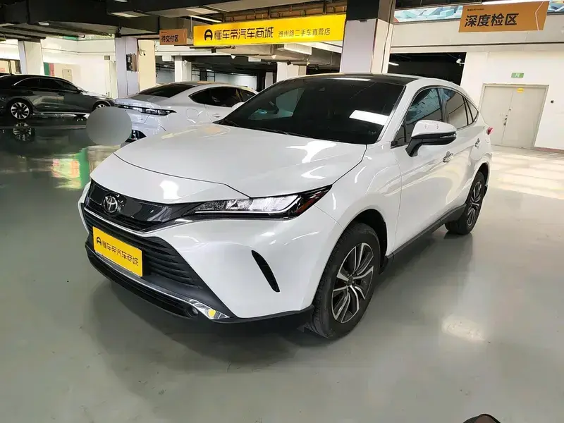 2023 Toyota Harrier с пробегом 34 100 км