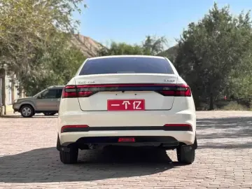 2023 Venucia D60 с пробегом 85 000 км
