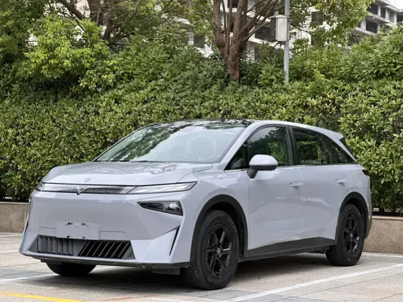 2024 Venucia VX6 с пробегом 49 000 км