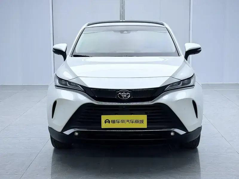 2022 Toyota Harrier с пробегом 74 700 км