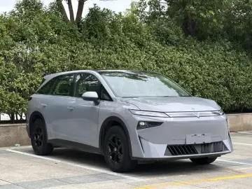 2024 Venucia VX6 с пробегом 49 000 км