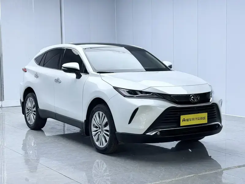2022 Toyota Harrier с пробегом 74 700 км