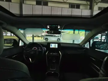 2023 Toyota Harrier с пробегом 37 100 км