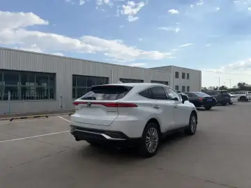 2022 Toyota Harrier с пробегом 39 000 км