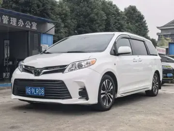 2020 Toyota Sienna с пробегом 95 000 км