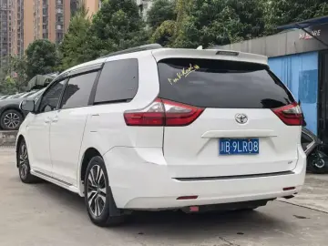 2020 Toyota Sienna с пробегом 95 000 км