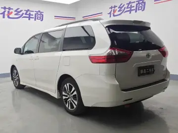 2020 Toyota Sienna с пробегом 85 000 км