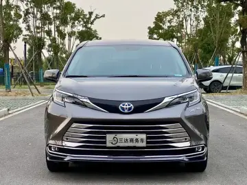 2021 Toyota Sienna с пробегом 75 000 км