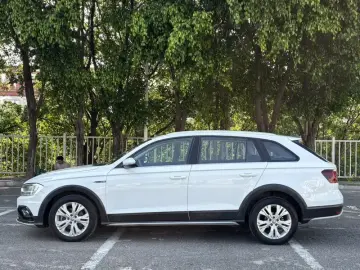 2017 Volkswagen C-Trek с пробегом 124 000 км