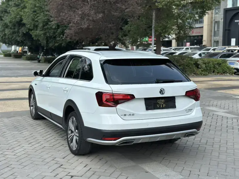 2018 Volkswagen C-Trek с пробегом 85 000 км