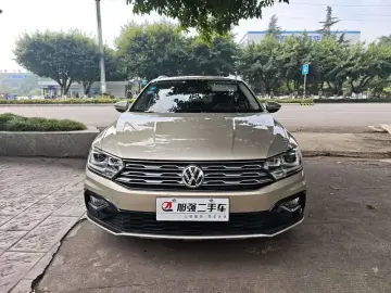 2018 Volkswagen C-Trek с пробегом 126 000 км