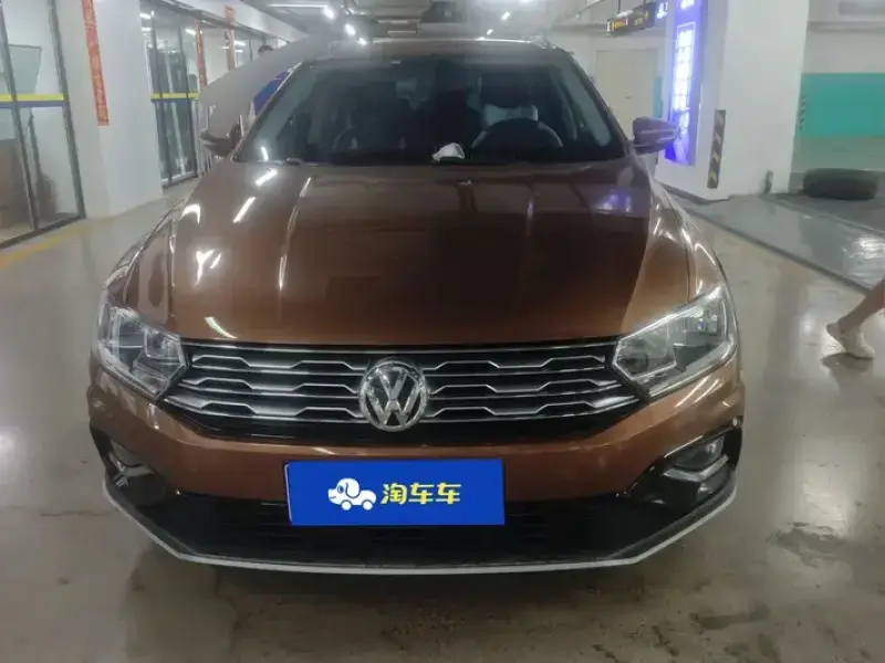 2017 Volkswagen C-Trek с пробегом 123 000 км