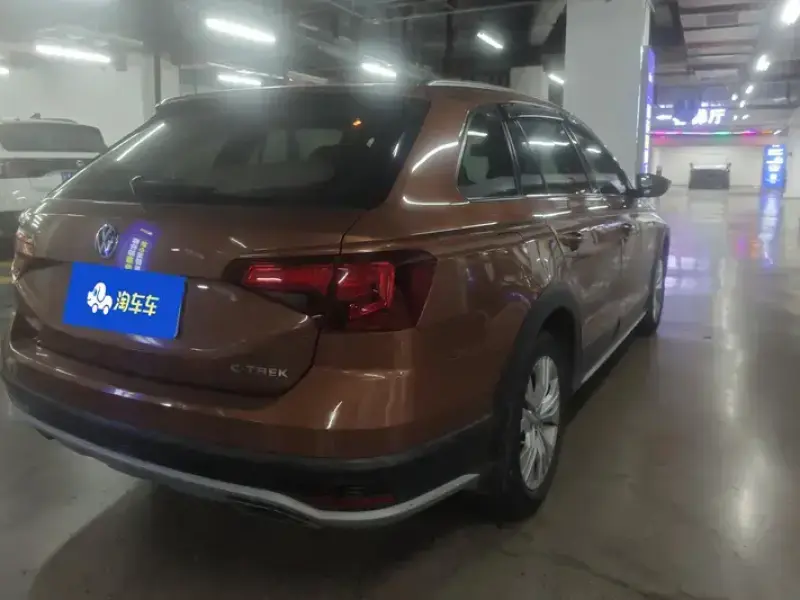 2017 Volkswagen C-Trek с пробегом 123 000 км
