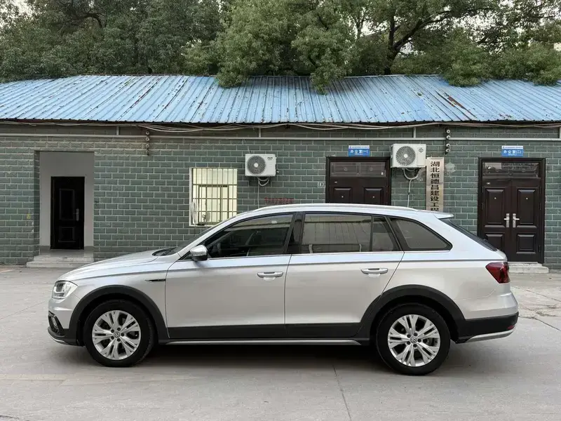 2017 Volkswagen C-Trek с пробегом 80 000 км