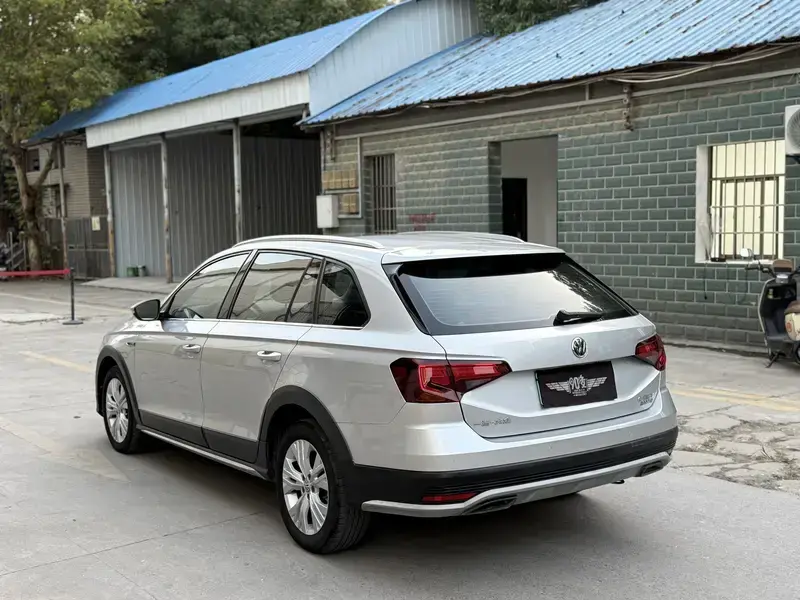 2017 Volkswagen C-Trek с пробегом 80 000 км