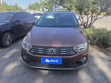 2017 Volkswagen C-Trek с пробегом 107 000 км