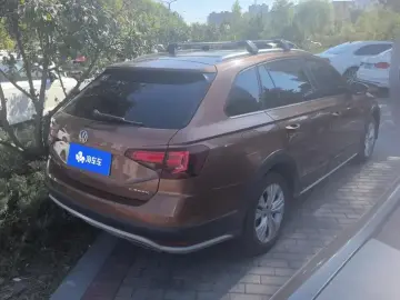 2017 Volkswagen C-Trek с пробегом 107 000 км