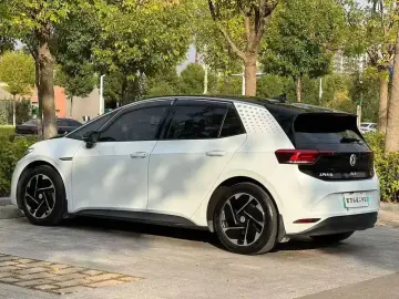 2023 Volkswagen ID.3 с пробегом 39 000 км