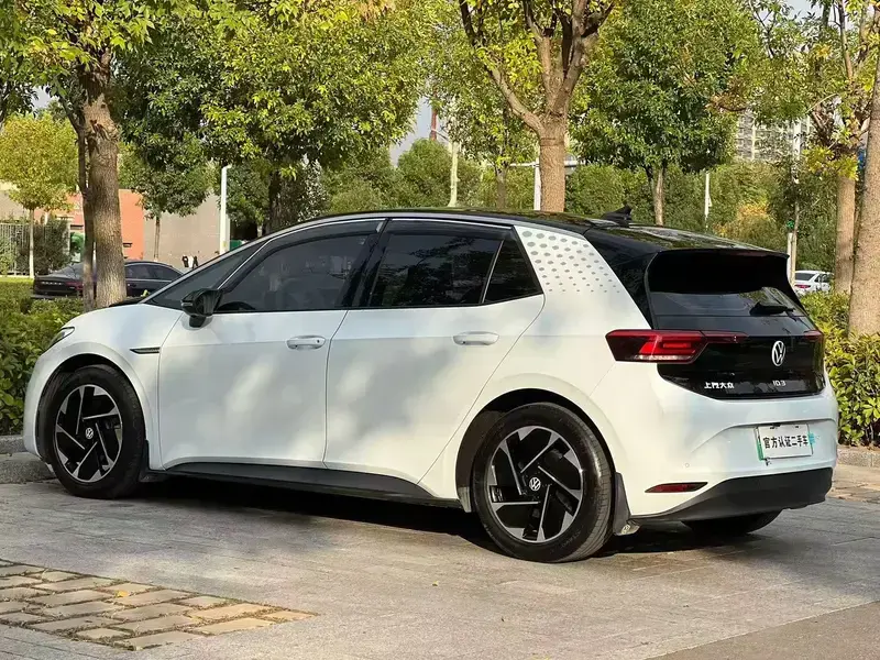 2023 Volkswagen ID.3 с пробегом 39 000 км