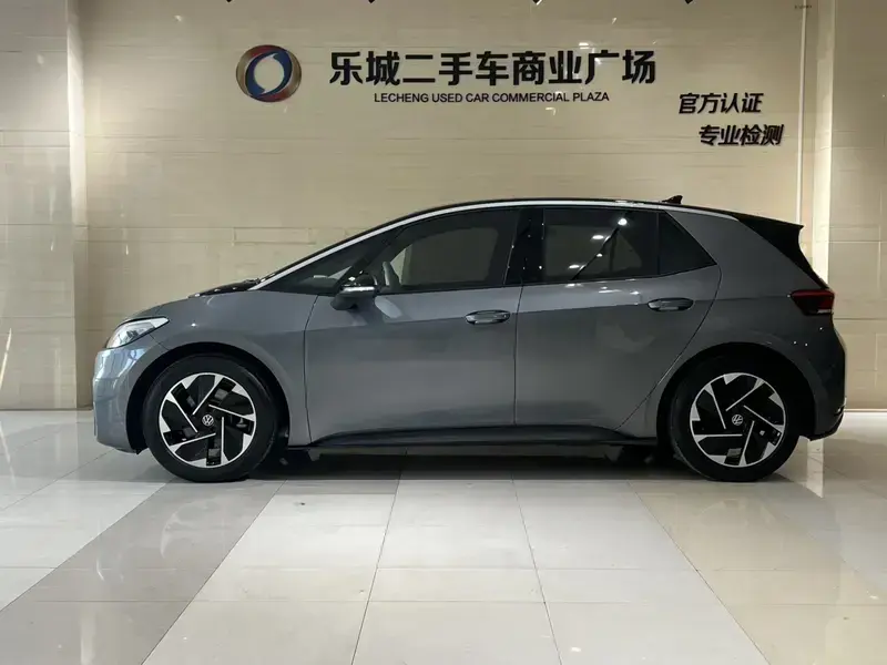 2024 Volkswagen ID.3 с пробегом 50 000 км