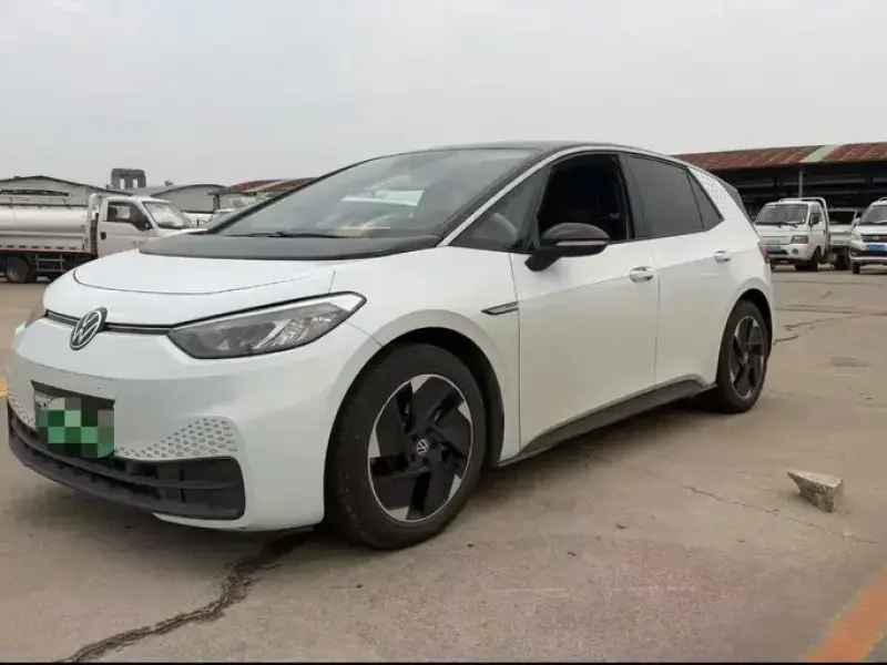 2023 Volkswagen ID.3 с пробегом 53 000 км