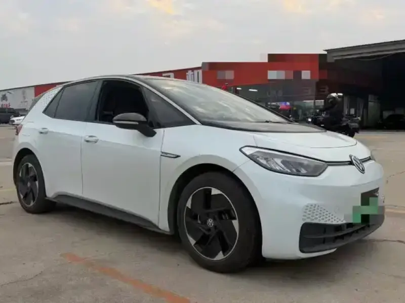 2023 Volkswagen ID.3 с пробегом 53 000 км