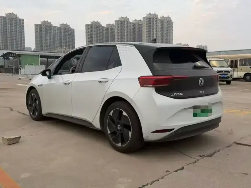 2023 Volkswagen ID.3 с пробегом 53 000 км