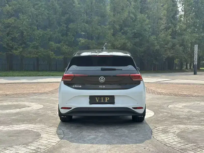 2023 Volkswagen ID.3 с пробегом 22 000 км