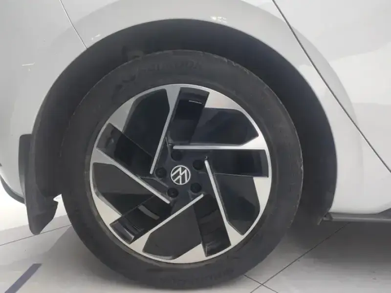 2023 Volkswagen ID.3 с пробегом 73 000 км