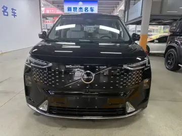 2025 Volvo EM90 с пробегом 6 700 км