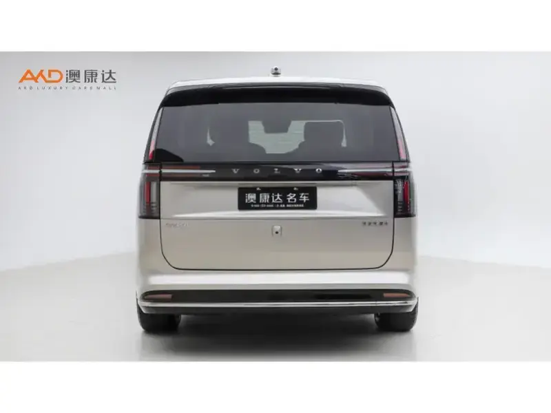 2025 Volvo EM90 с пробегом 22 200 км