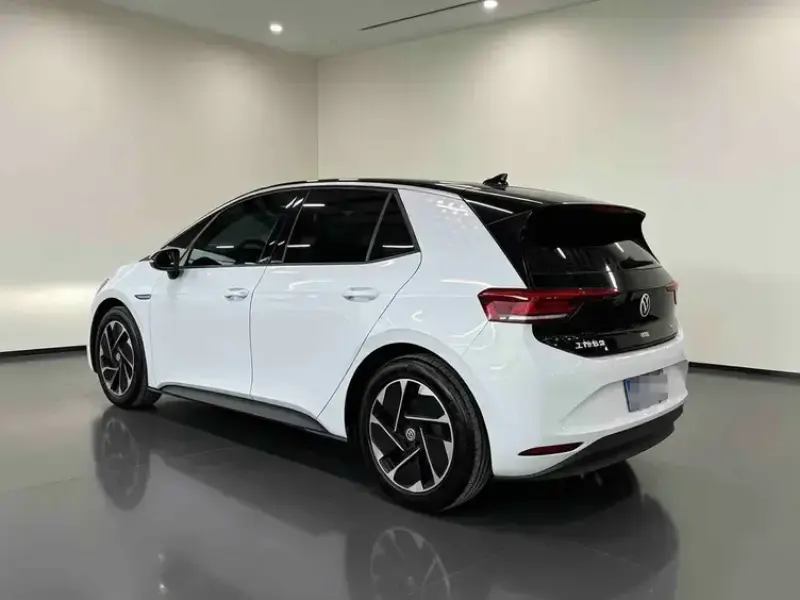 2023 Volkswagen ID.3 с пробегом 47 000 км