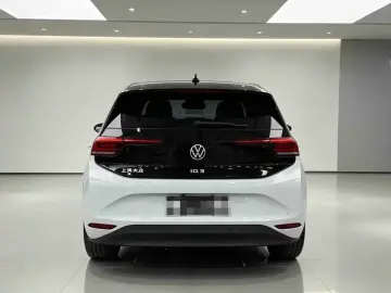 2023 Volkswagen ID.3 с пробегом 47 000 км