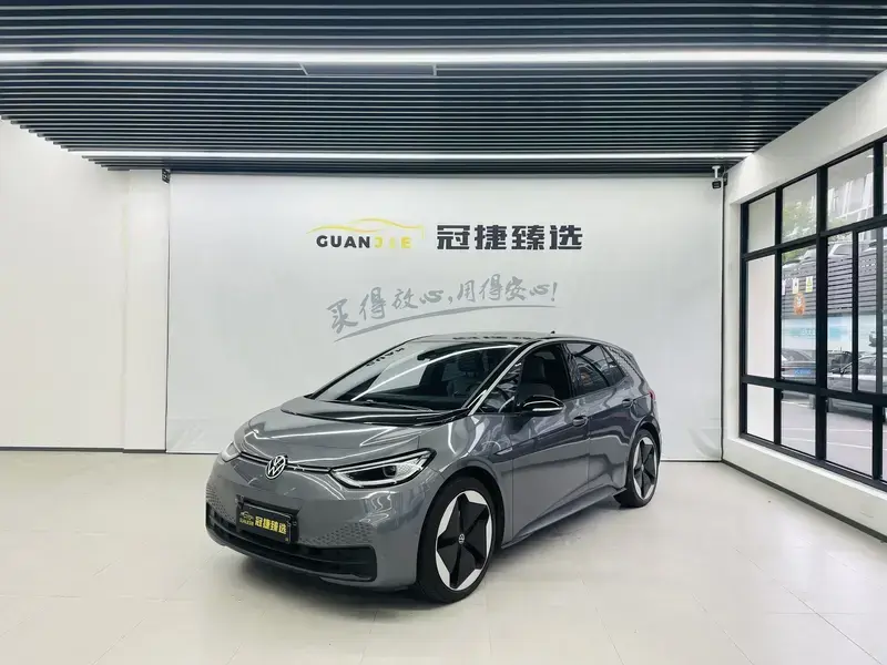 2022 Volkswagen ID.3 с пробегом 25 000 км