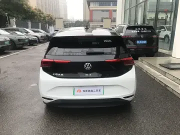 2024 Volkswagen ID.3 с пробегом 45 000 км