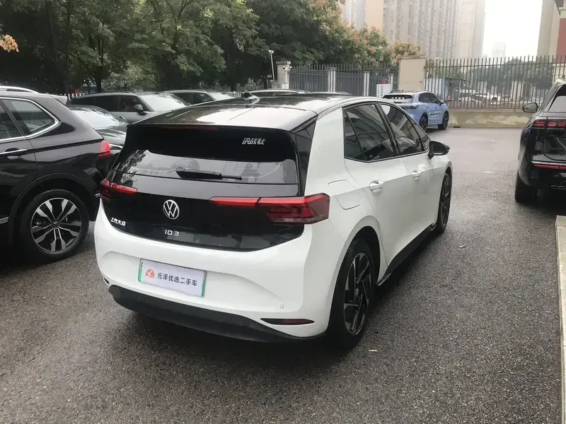 2024 Volkswagen ID.3 с пробегом 45 000 км