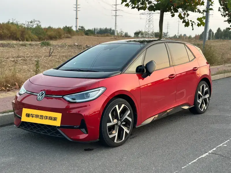 2026 Volkswagen ID.3 с пробегом 14 000 км
