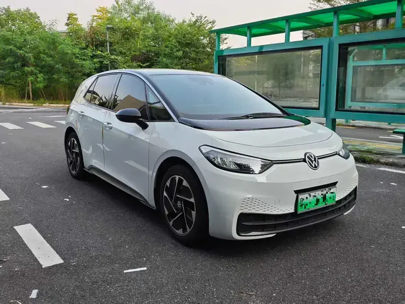 2025 Volkswagen ID.3 с пробегом 70 000 км