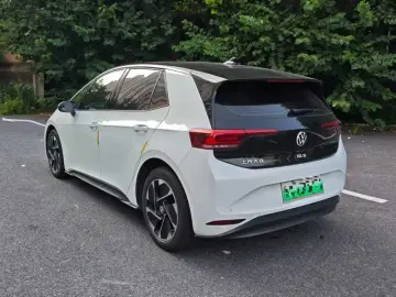 2025 Volkswagen ID.3 с пробегом 70 000 км