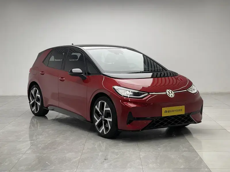 2026 Volkswagen ID.3 с пробегом 8 500 км