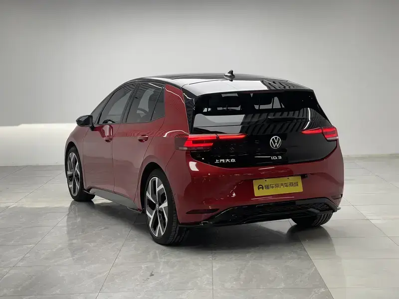 2026 Volkswagen ID.3 с пробегом 8 500 км