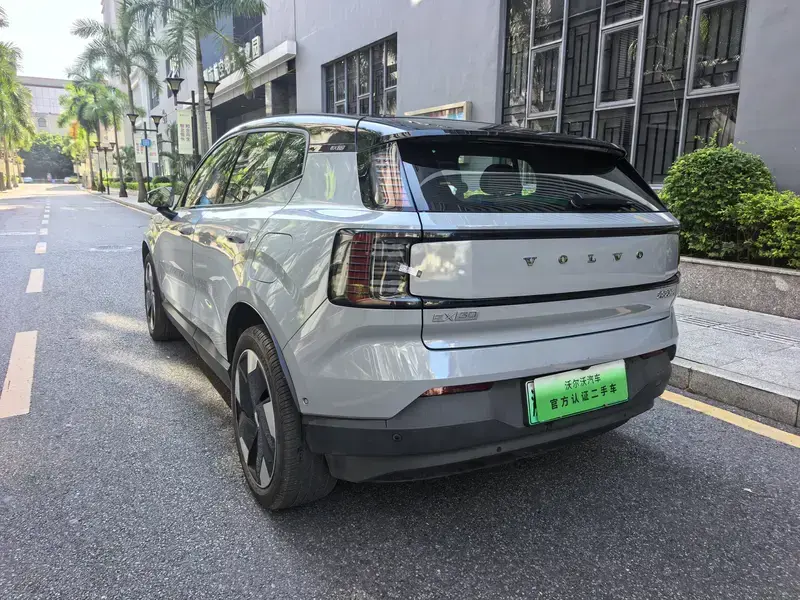 2025 Volvo EX30 с пробегом 39 100 км