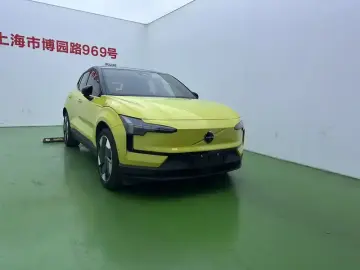 2025 Volvo EX30 с пробегом 21 000 км