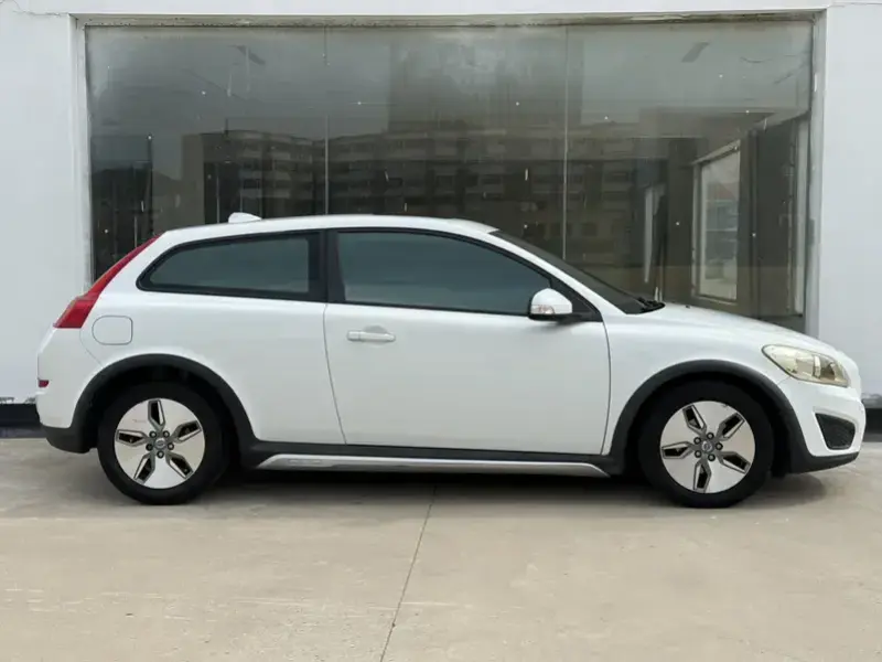 2012 Volvo C30 с пробегом 150 000 км