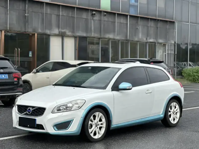 2013 Volvo C30 с пробегом 113 000 км