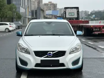 2013 Volvo C30 с пробегом 113 000 км