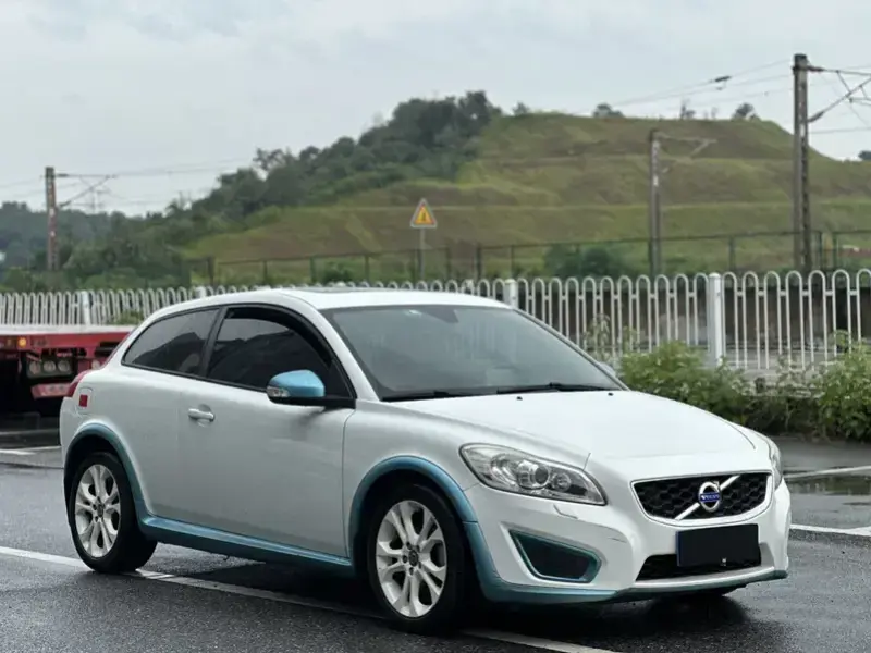 2013 Volvo C30 с пробегом 113 000 км